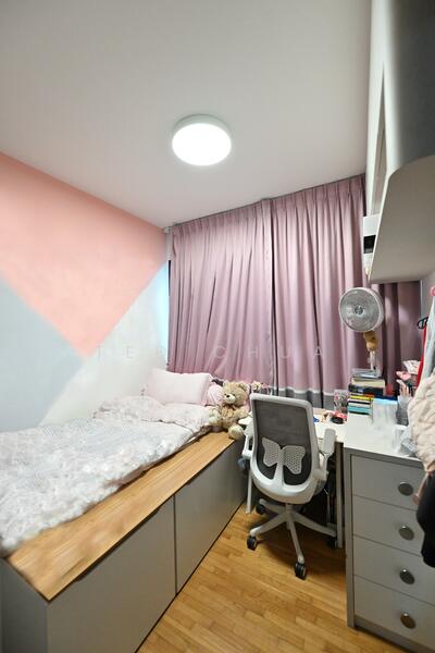 The Clement Canopy, 18 Clementi Avenue 1, 3 Bedrooms, 1,109 sqft, Condominium For Sale, by Ted Chua, 25630591 - Bedroom - PropertyGuru.com.sg