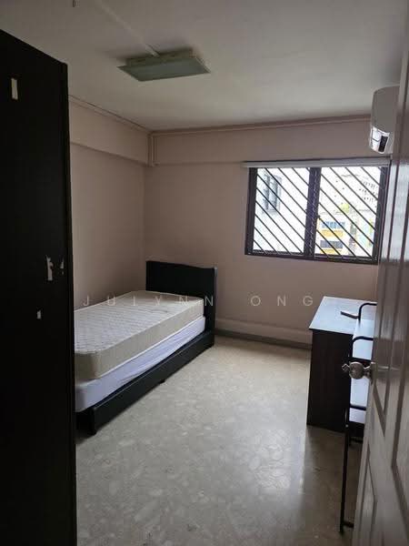 215 Bukit Batok Street 21, 215 Bukit Batok Street 21, Dairy Farm / Bukit Panjang / Choa Chu Kang, 3 Bedrooms, 1,001 sqft, HDB Flat For Rent, by Julynn Ong, 25630963 - Bedroom - PropertyGuru.com.sg