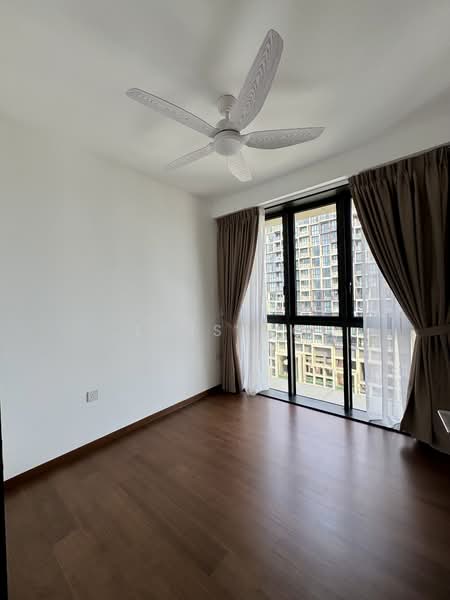 Irwell Hill Residences, 2 Irwell Hill, 4 Bedrooms, 1,582 sqft, Condominium For Rent, by Lois Ho, 25631119 - Junior Suite - PropertyGuru.com.sg