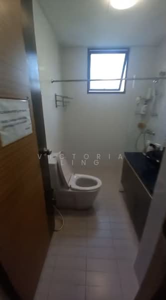 Parc Oasis, 35 Jurong East Avenue 1, Room Rental, 110 sqft, Condominium For Rent, by Victoria Ling, 25631141 - PropertyGuru.com.sg