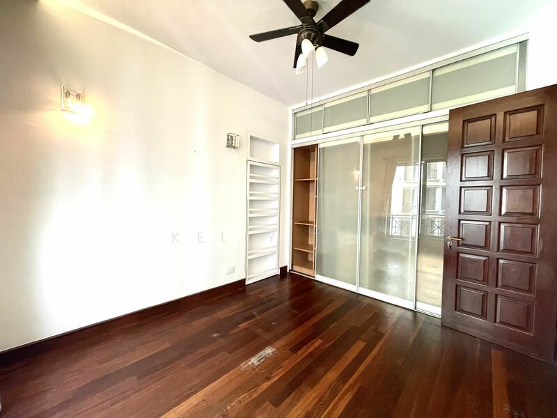 Pebble Bay Condominium For Sale at S$ 3,500,000 | PropertyGuru Singapore