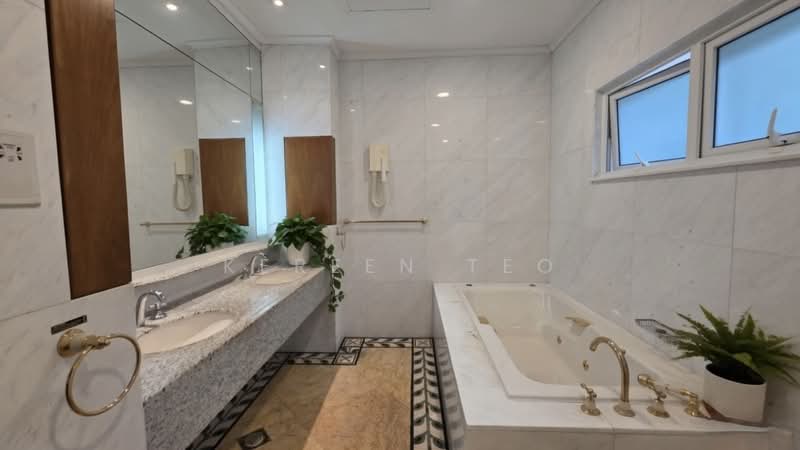 Ridout Vicinity, , 7 Bedrooms, 9,499 sqft, Good Class Bungalow For Rent, by Kereen Teo, 25631967 - Bathroom - PropertyGuru.com.sg