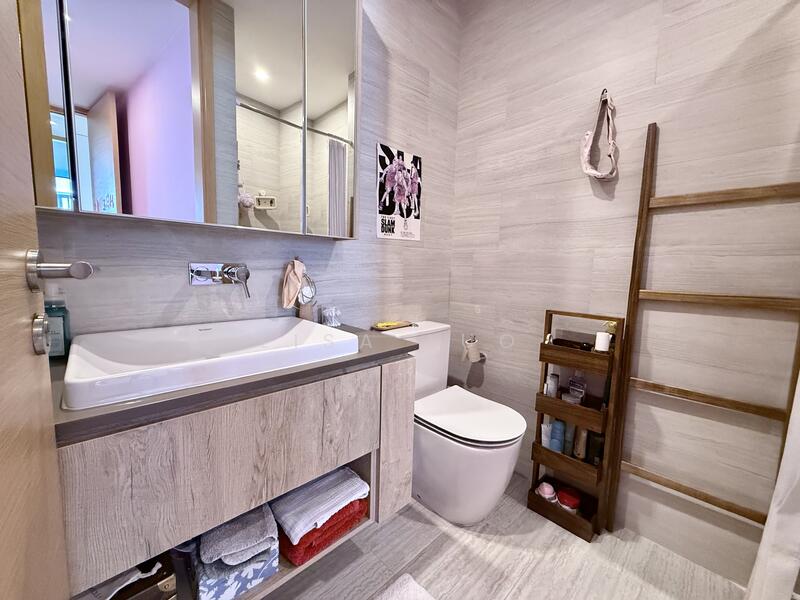 Junior Master Bathroom