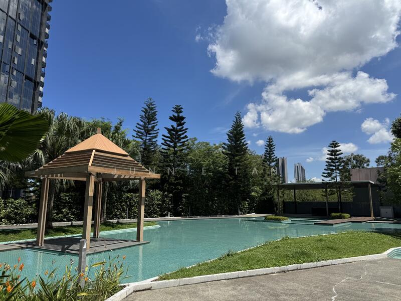 Oasis pool