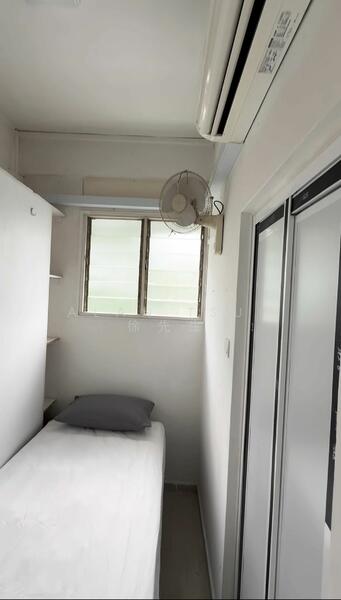 For Rent - Cheap Common Bedroom @ Sixth Ave MRT