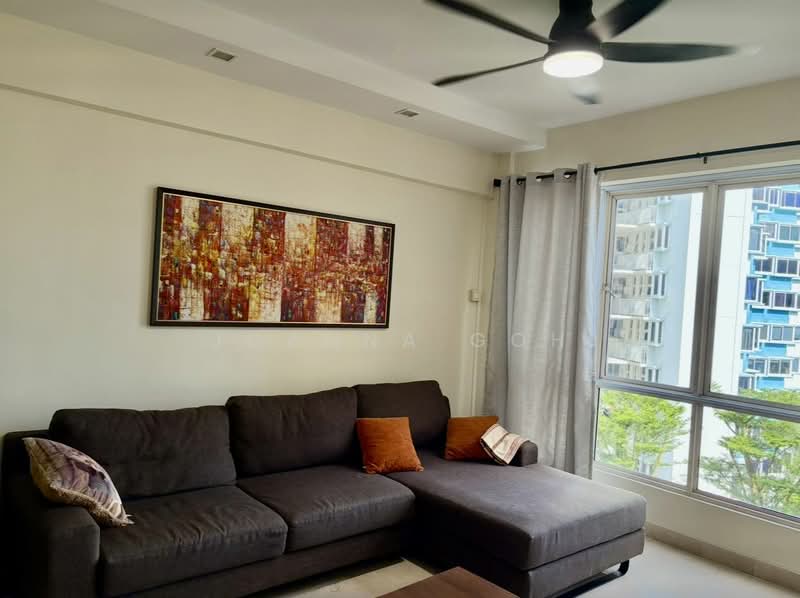 Castle Green, 481 Yio Chu Kang Road, 2 Bedrooms, 947 sqft, Condominium For Sale, by Joanna Goh, 25632395 - Living room with no west sun - PropertyGuru.com.sg