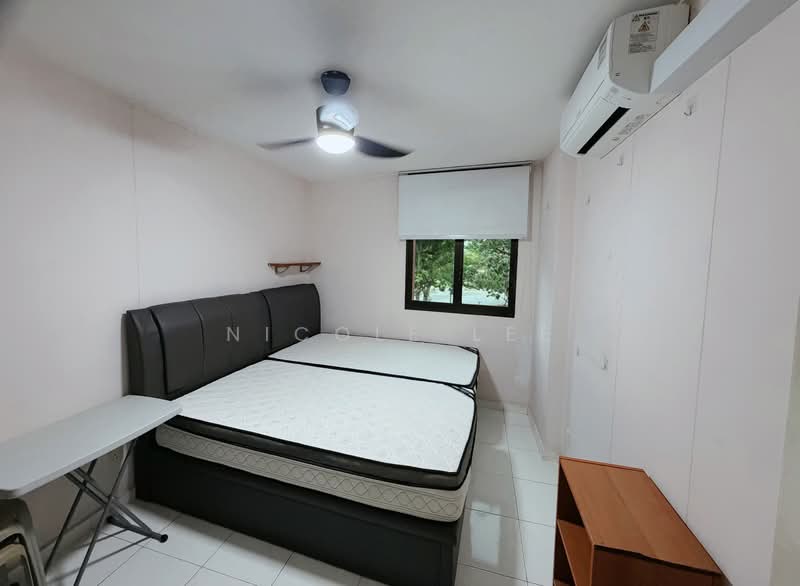 341 Sembawang Close, 341 Sembawang Close, Room Rental, 107 sqft, HDB Flat For Rent, by Nicole Lee, 25632416 - Bedroom - PropertyGuru.com.sg
