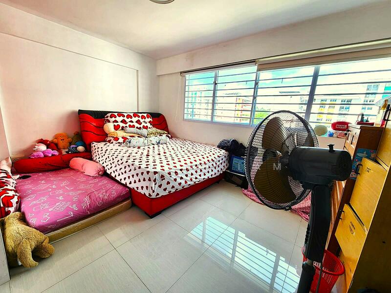 658 Yishun Avenue 4, 658 Yishun Avenue 4, 3 Bedrooms, 1,399 sqft, HDB Flat For Sale, by Richard Lam, 25632563 - PropertyGuru.com.sg