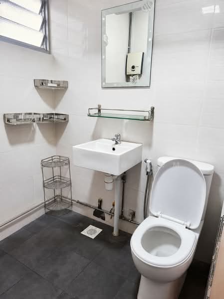 658 Yishun Avenue 4, 658 Yishun Avenue 4, 3 Bedrooms, 1,399 sqft, HDB Flat For Sale, by Richard Lam, 25632563 - PropertyGuru.com.sg