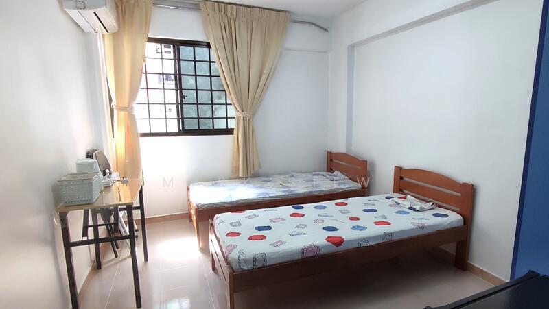 Room Sharing With Aircon