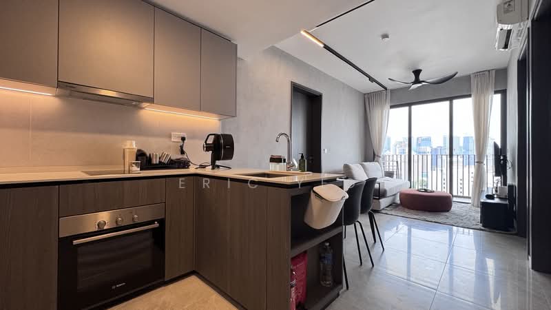 Piccadilly Grand, Northumberland Road, 2 Bedrooms, 710 sqft, Condominium For Sale, by Eric Yeo, 25632753 - Kitchen - PropertyGuru.com.sg