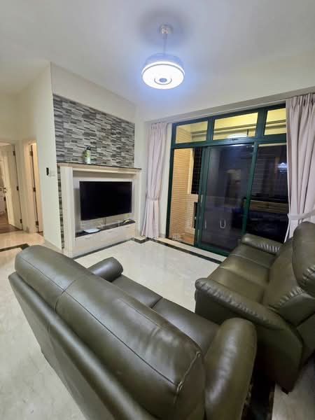 Hillview Green, 61 Hume Avenue, 2 Bedrooms, 1,012 sqft, Condominium For Rent, by Estee Liu 刘轩宁, 25632848 - PropertyGuru.com.sg