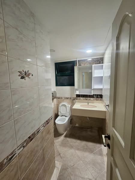 Hillview Green, 61 Hume Avenue, 2 Bedrooms, 1,012 sqft, Condominium For Rent, by Estee Liu 刘轩宁, 25632848 - PropertyGuru.com.sg