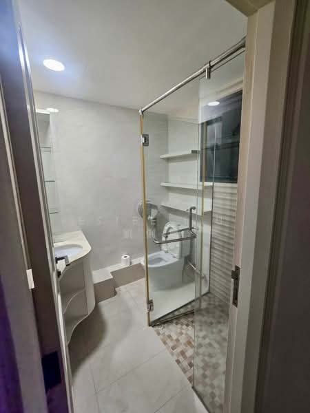 Hillview Green, 61 Hume Avenue, 2 Bedrooms, 1,012 sqft, Condominium For Rent, by Estee Liu 刘轩宁, 25632848 - PropertyGuru.com.sg
