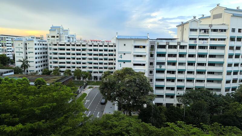 For Sale - 442 Yishun Avenue 11