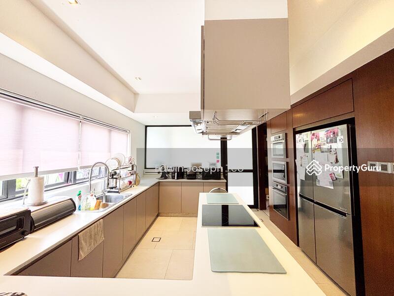 For Sale - ❤️ Must View! Lovely, Quiet & Move-in! ❤️ Off Sixth Ave
