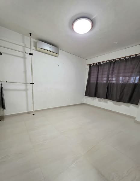 329 Jurong East Avenue 1, 329 Jurong East Avenue 1, 2 Bedrooms, 796 sqft, HDB Flat For Rent, by Jason Ong, 25633303 - Common Bedroom - PropertyGuru.com.sg