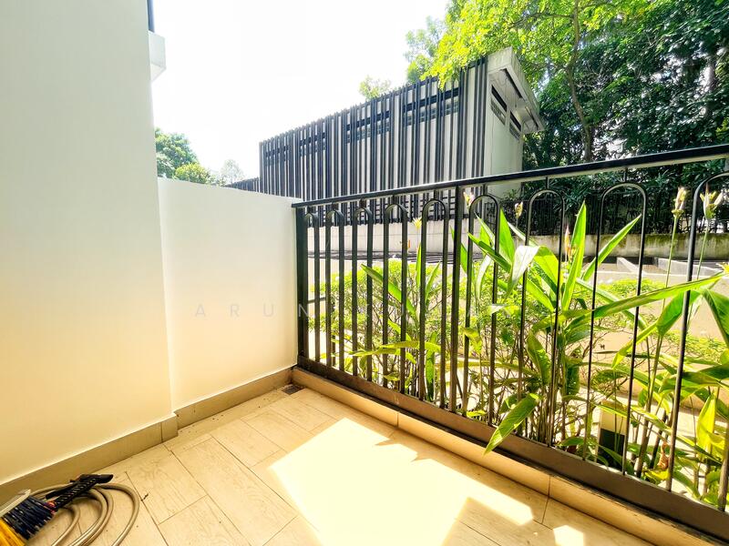 Westwood Residences EC, 196 Westwood Avenue, 3 Bedrooms, 991 sqft, Condominium For Rent, by Arun Kumar, 25633417 - Balcony - PropertyGuru.com.sg