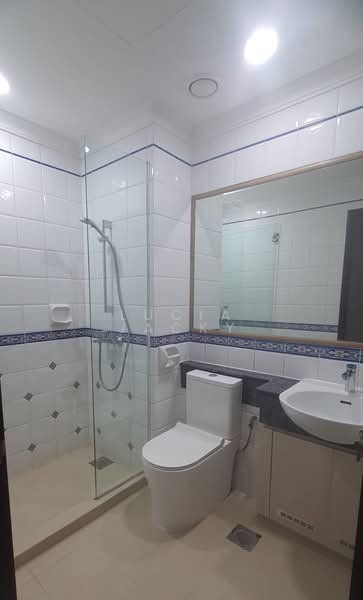 Gallop Gables, 70 Farrer Road, 2 Bedrooms, 1,571 sqft, Condominium For Rent, by Lucia Jacky, 25633503 - Bathroom - PropertyGuru.com.sg