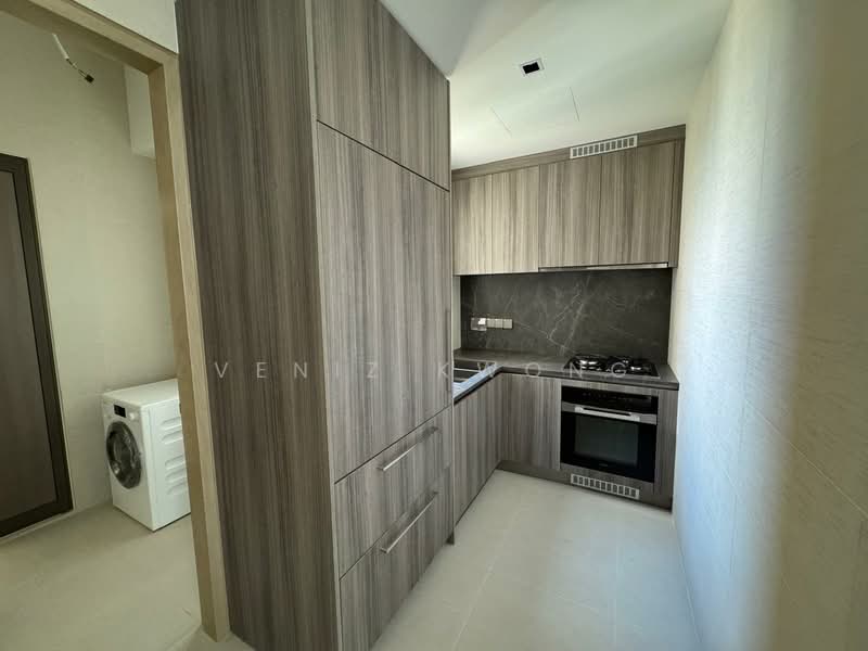 Klimt Cairnhill, 71 Cairnhill Road, 3 Bedrooms, 1,432 sqft, Condominium For Rent, by Veniz Kwong, 25633575 - Kitchen - PropertyGuru.com.sg