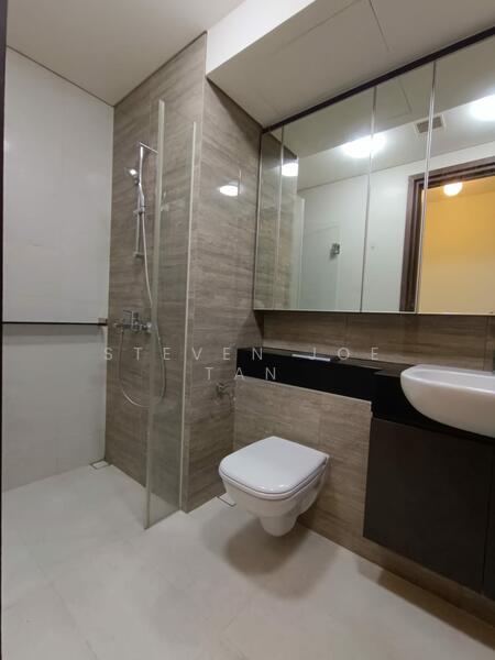 Park Place Residences Condominium For Sale at S$ 1,965,000 | PropertyGuru Singapore - Bathroom