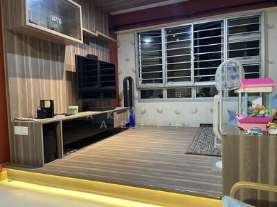 For Sale - 590B Montreal Link