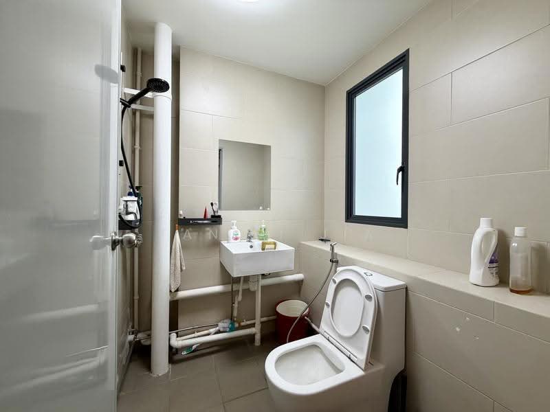 Zervex, 8 Ubi Road 2, Eunos / Geylang / Paya Lebar, 1,087 sqft, Light Industrial (B1) For Sale, by Tan Si Jia, 25633766 - CommercialGuru.com.sg