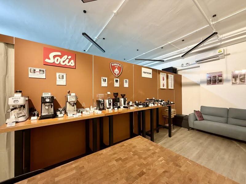Zervex, 8 Ubi Road 2, Eunos / Geylang / Paya Lebar, 1,087 sqft, Light Industrial (B1) For Sale, by Tan Si Jia, 25633766 - CommercialGuru.com.sg