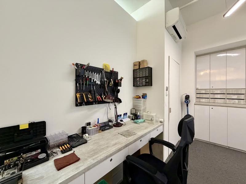 Zervex, 8 Ubi Road 2, Eunos / Geylang / Paya Lebar, 1,087 sqft, Light Industrial (B1) For Sale, by Tan Si Jia, 25633766 - CommercialGuru.com.sg