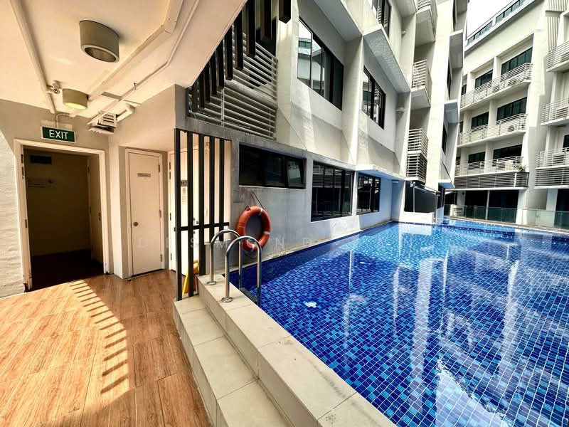 Viva Vista, 3 South Buona Vista Road, 1 Bedroom, 388 sqft, Apartment For Rent, by Desmond Tan, 25634164 - Pool - PropertyGuru.com.sg
