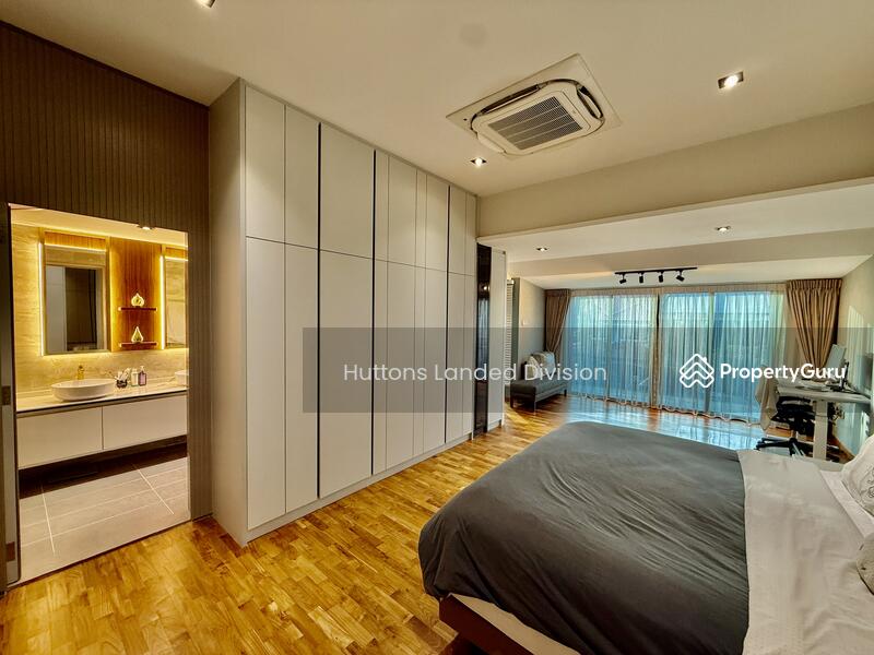 For Sale - Luxurious Renovated 2.5 Sty Terrace within 1km Tao Nan