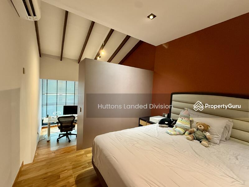 For Sale - Luxurious Renovated 2.5 Sty Terrace within 1km Tao Nan