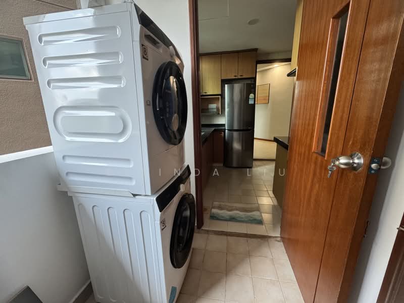 Summerdale, 8 Boon Lay Drive, Room Rental, 90 sqft, Condominium For Rent, by Belinda Liu, 25634240 - Kitchen - PropertyGuru.com.sg