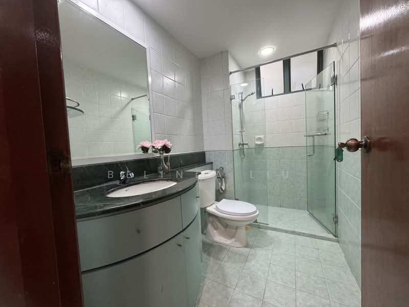Summerdale, 8 Boon Lay Drive, Room Rental, 90 sqft, Condominium For Rent, by Belinda Liu, 25634240 - Bathroom - PropertyGuru.com.sg