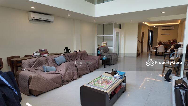 For Sale - Hugh Beautiful 6 Bedroom Ensuites Terrace
