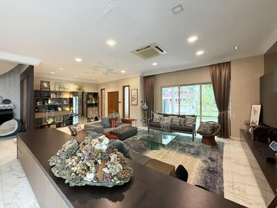 For Sale - ⭐️1KM TO PEI HWA PRESBYTERIAN PRIMARY SCHOOL! WELL-KEPT RENOVATED 2-STY SEMI-D W/ HUGE LAND & GDN⭐️