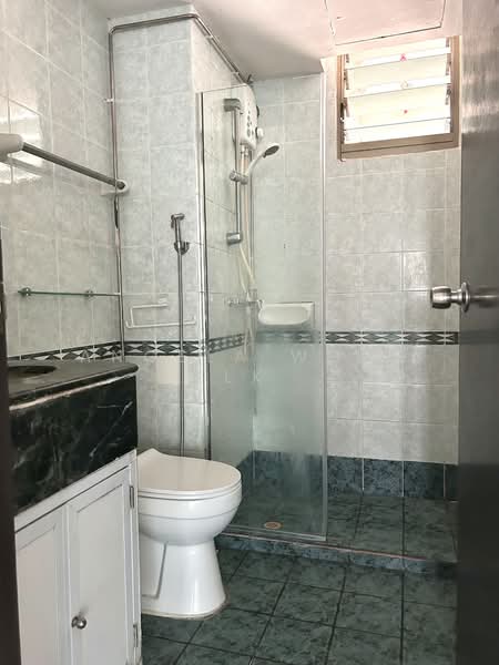Orchid Park Condominium, 93 Yishun Street 81, 3 Bedrooms, 1,249 sqft, Condominium For Rent, by Angela Wong LK, 25634882 - Bathroom - PropertyGuru.com.sg