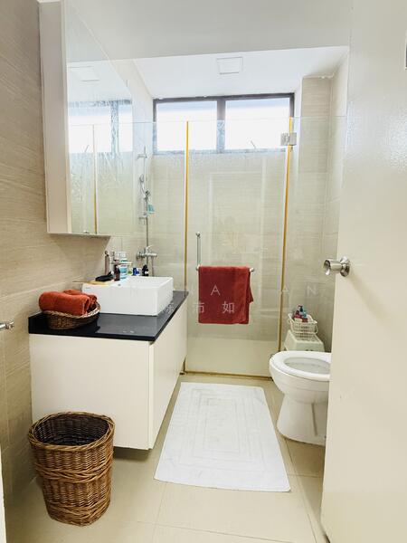 Junior Master Bathroom
