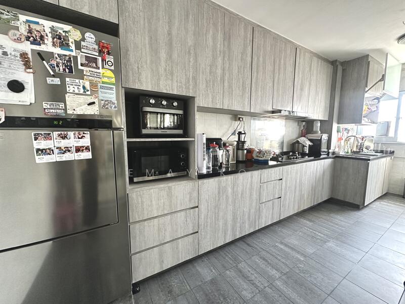 140 Lorong Ah Soo, 140 Lorong Ah Soo, 3 Bedrooms, 1,400 sqft, HDB Flat For Rent, by Emay Kok, 25635868 - Kitchen - PropertyGuru.com.sg