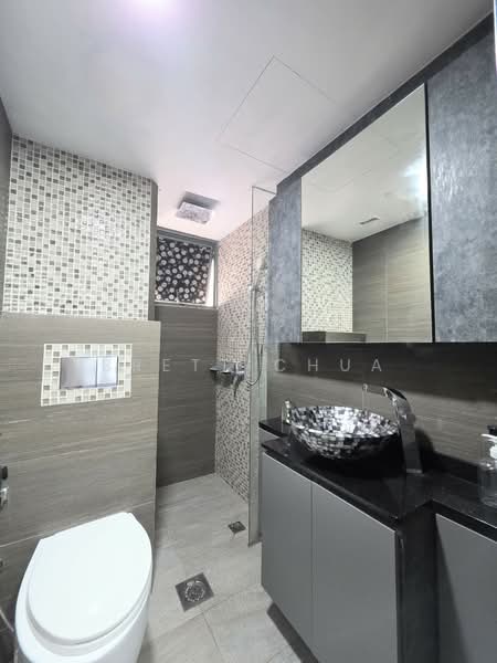 Cassia View, 320 Guillemard Road, 3 Bedrooms, 1,206 sqft, Condominium For Sale, by Brett Chua, 25636099 - Bathroom - PropertyGuru.com.sg
