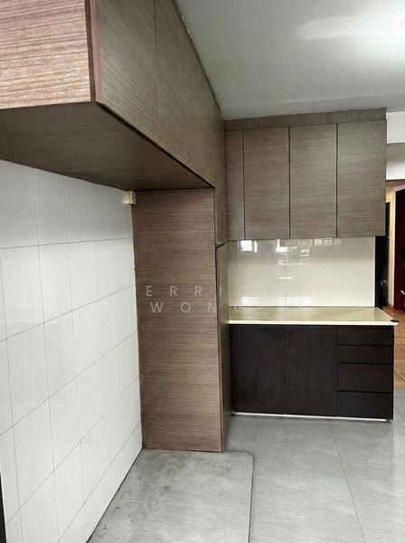 523 Jelapang Road HDB Flat For Sale at S$ 708,000 | PropertyGuru Singapore - Kitchen