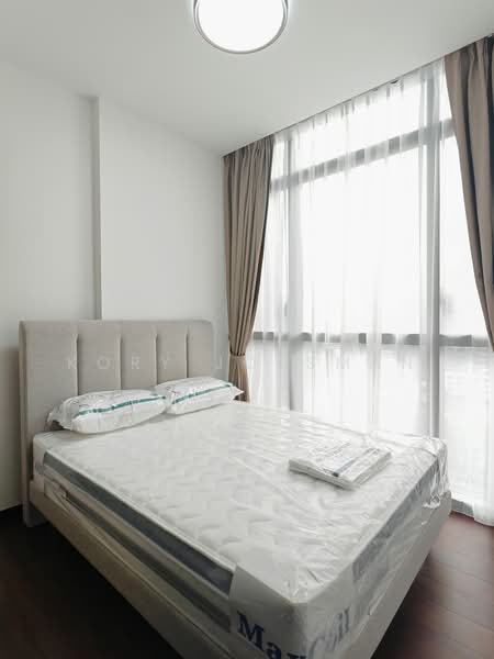 Pullman Residences, 18 Dunearn Road, 3 Bedrooms, 1,163 sqft, Condominium For Rent, by Kory Joesman, 25636249 - Bedroom 2 (en-suite) - PropertyGuru.com.sg