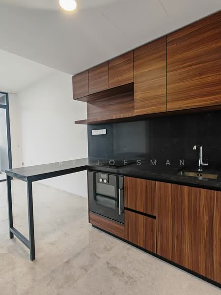 Pullman Residences, 18 Dunearn Road, 3 Bedrooms, 1,163 sqft, Condominium For Rent, by Kory Joesman, 25636249 - Kitchen - PropertyGuru.com.sg