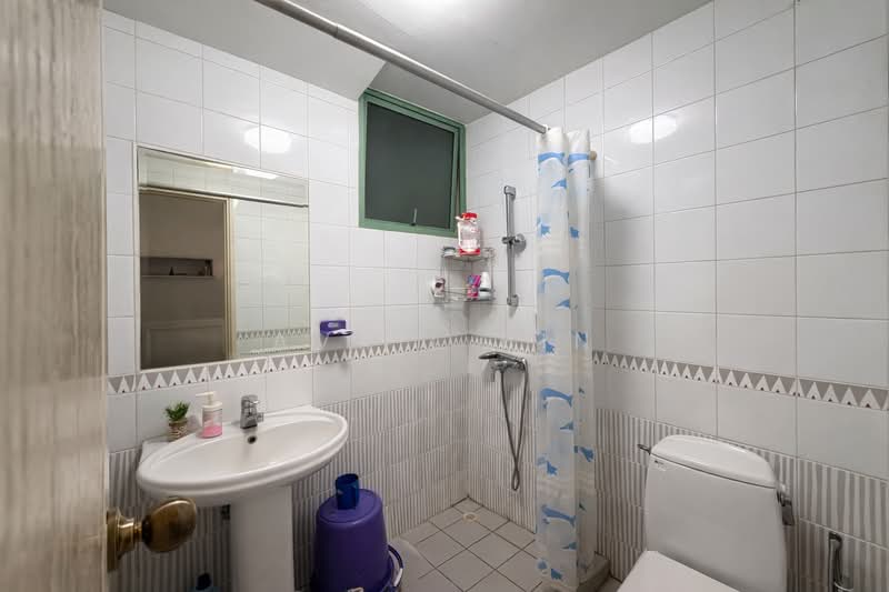 Tiara, 1 Kim Seng Walk, 2 Bedrooms, 893 sqft, Apartment For Rent, by Avril Bin, 25636328 - Bathroom - PropertyGuru.com.sg