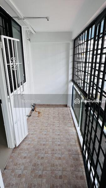 Balcony / recess area