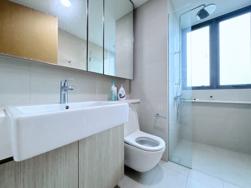 Thomson Three, 45 Bright Hill Drive, 3 Bedrooms, 1,044 sqft, Condominium For Rent, by Tina Sun, 25636445 - Bathroom - PropertyGuru.com.sg