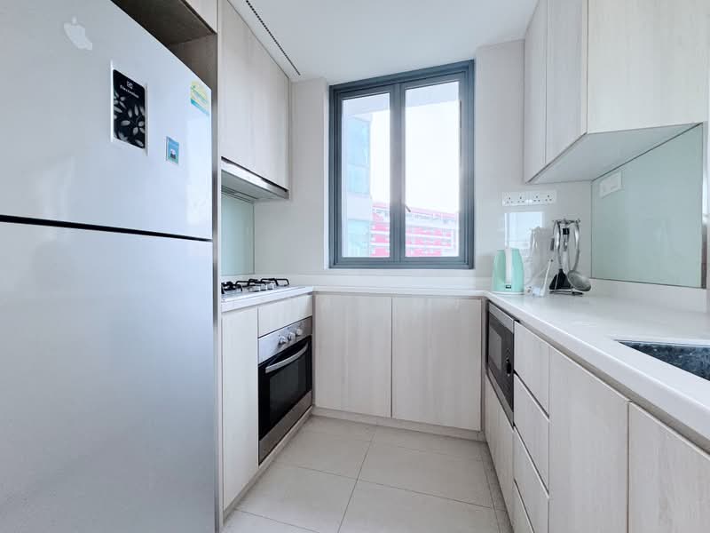 Thomson Three, 45 Bright Hill Drive, 3 Bedrooms, 1,044 sqft, Condominium For Rent, by Tina Sun, 25636445 - Kitchen - PropertyGuru.com.sg