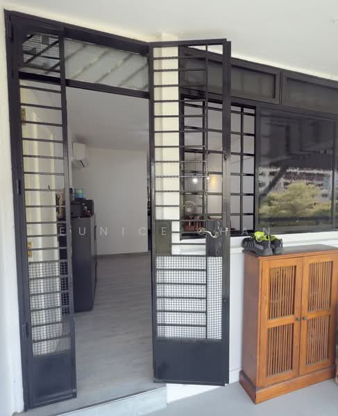492 Jurong West Street 41, 492 Jurong West Street 41, 2 Bedrooms, 689 sqft, HDB Flat For Rent, by Eunice Chan, 25636516 - Entrance - PropertyGuru.com.sg