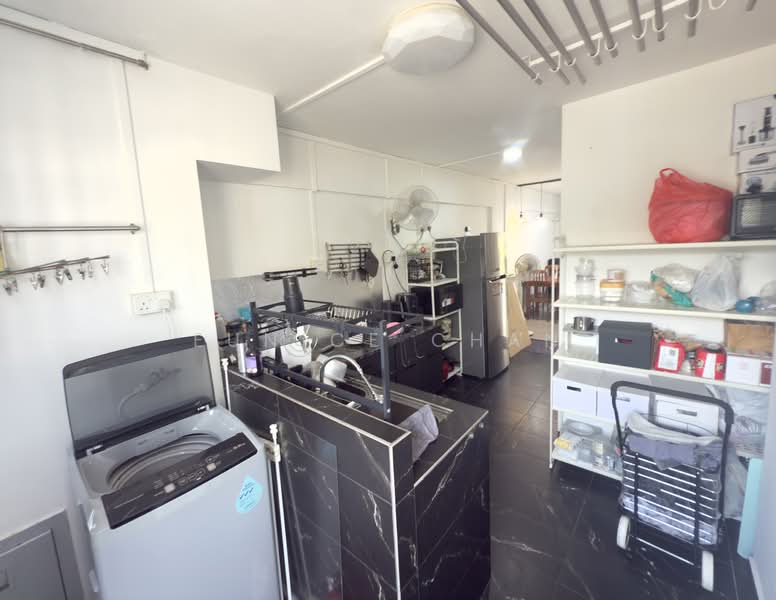 492 Jurong West Street 41, 492 Jurong West Street 41, 2 Bedrooms, 689 sqft, HDB Flat For Rent, by Eunice Chan, 25636516 - Kitchen - PropertyGuru.com.sg