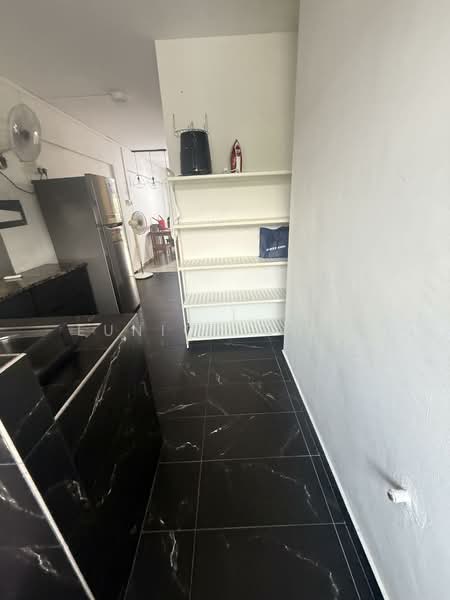 492 Jurong West Street 41, 492 Jurong West Street 41, 2 Bedrooms, 689 sqft, HDB Flat For Rent, by Eunice Chan, 25636516 - Kitchen - PropertyGuru.com.sg